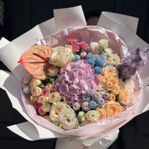 Anasayfa 2 Veronas Royal Blooms Buket